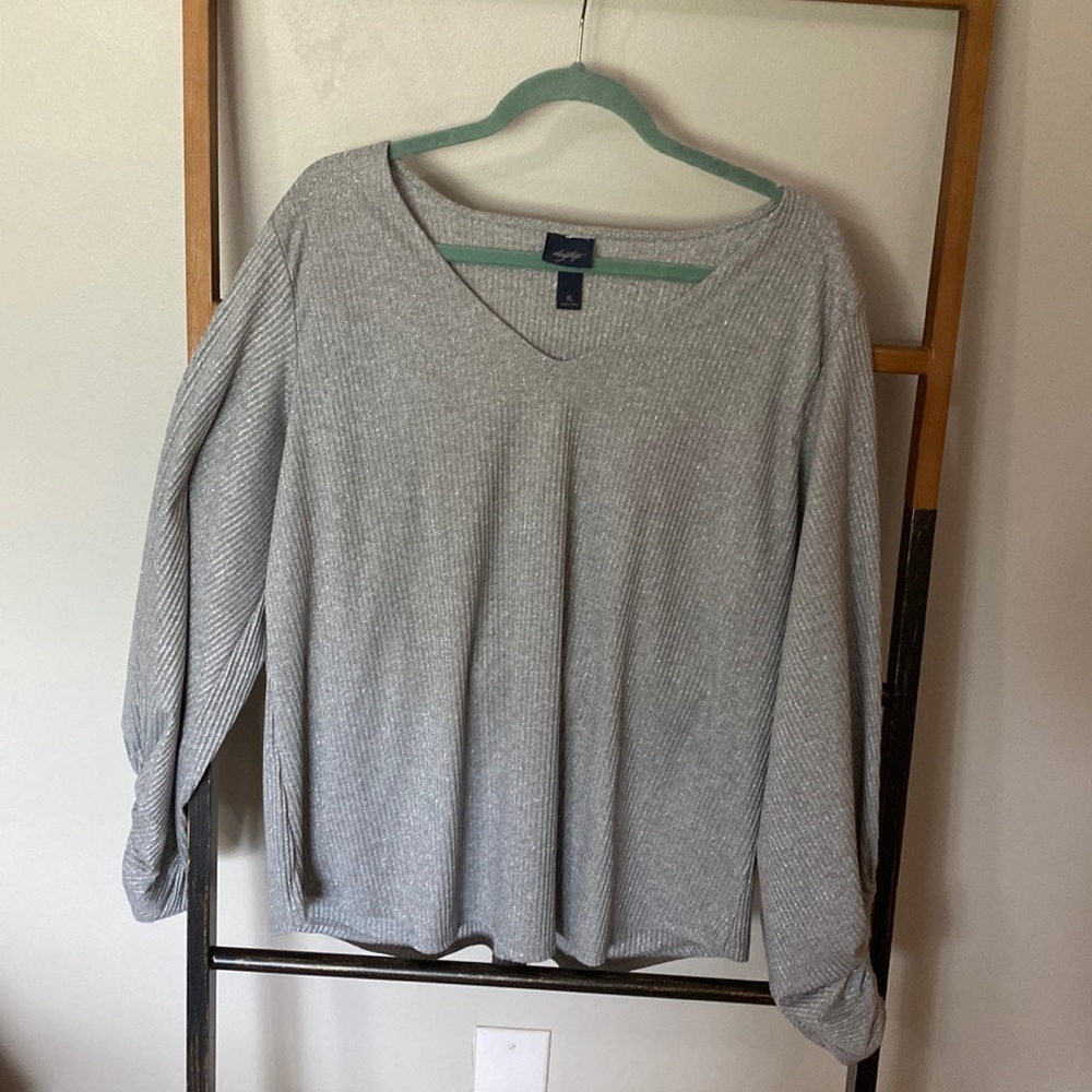 Daytrip size XL long sleeve